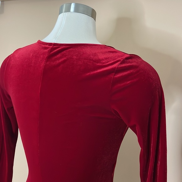 FASHION NOVA red velvet dress - Picture 3 of 5